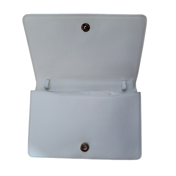 SOLD Valentino Garavani Cream Leather Crossbody Bag Clutch Bag - Picture 3 of 16